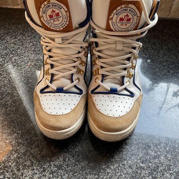 D-Squared - Picture 2 of 4